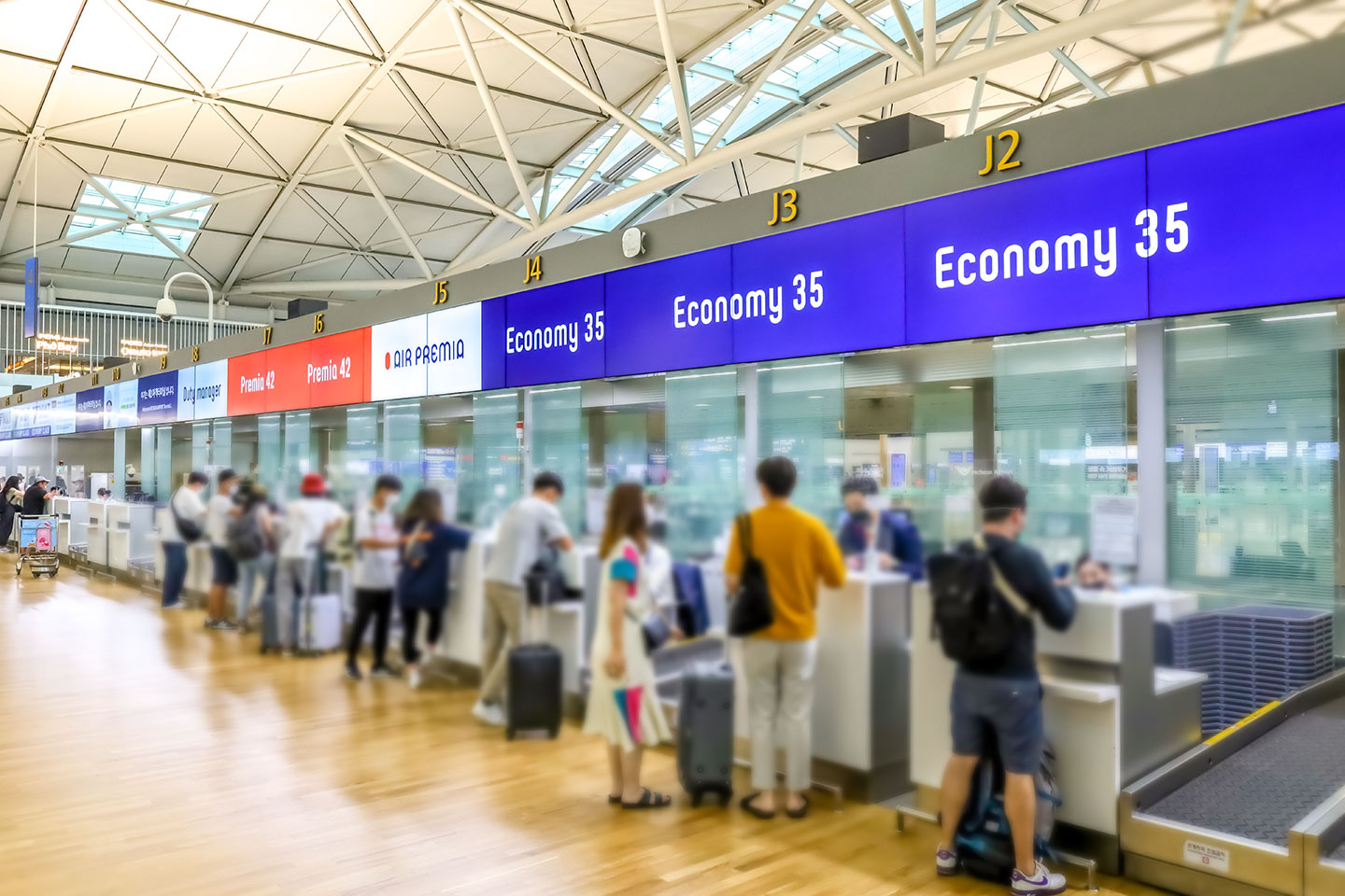 공항 체크인 카운터